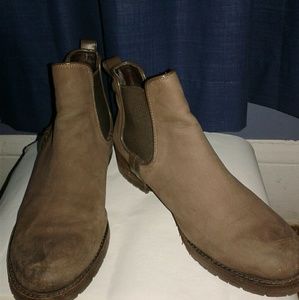 Steve Madden boots
